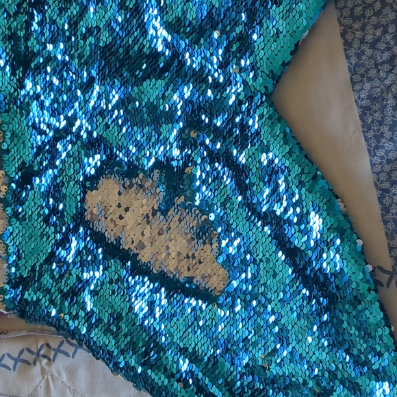 Mermaid tail fleece blanket - Picture 2 of 4